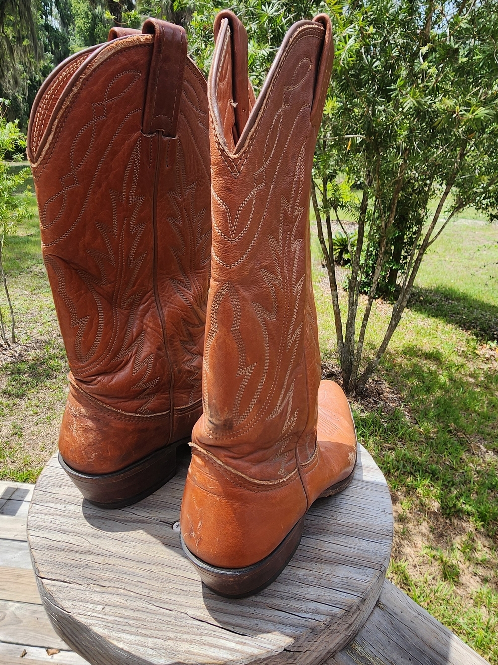 Women's Tan Leather Western Heeled Boots  Size 6-7. - Picture 7 of 16
